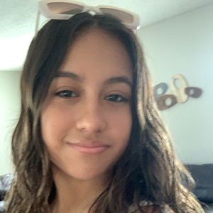 Meet your Posher, Mia